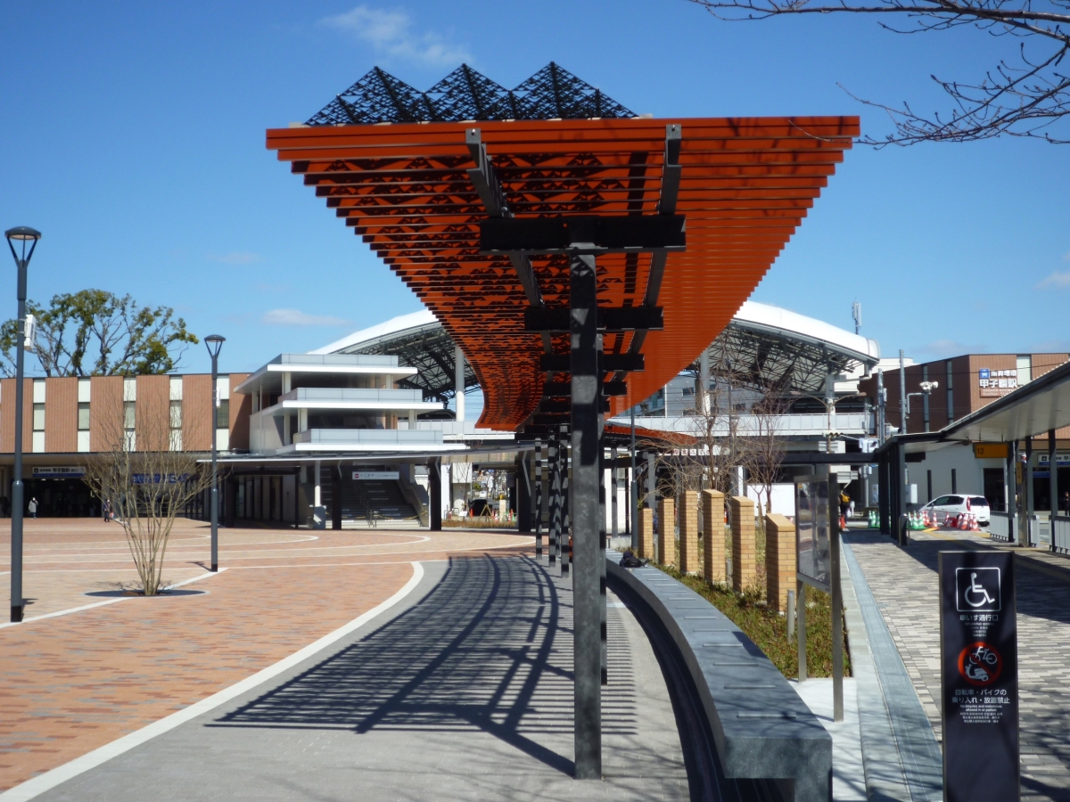 駅前広場（兵庫県）（2020年）